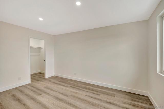 349 N Willowspring Dr, Encinitas CA: https://media.crmls.org/mediaz/23757938-fd5b-4ddd-8c3b-a7b47a48f9dd.jpg