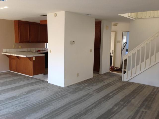 21164 Timco Way, Castro Valley CA: https://media.crmls.org/mediaz/2376546f-c232-4081-803d-13d7321227f7.jpg