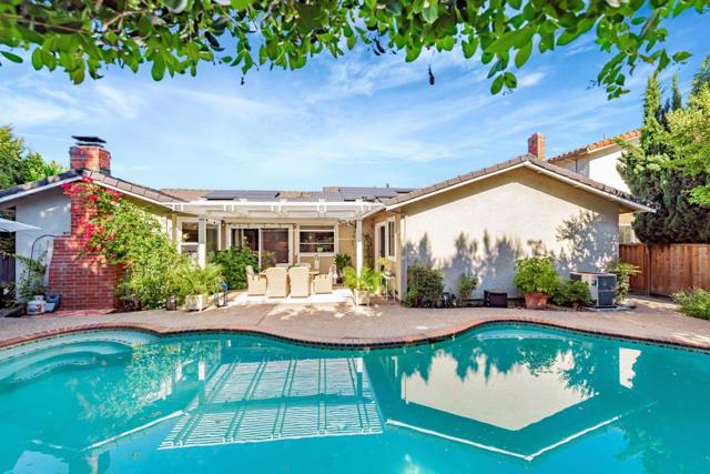 6555 Timberview Drive, San Jose CA: https://media.crmls.org/mediaz/2376aec6-6531-4dff-bad1-5090cc0bd3b6.jpg