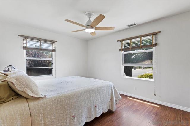 1658 Greenfield Dr, El Cajon CA: https://media.crmls.org/mediaz/237830d9-c875-46a1-8755-71ed06439db6.jpg