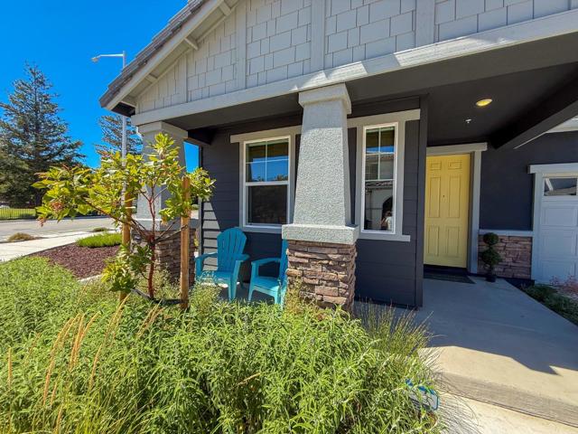 2581 Haybale Street, Gilroy CA: https://media.crmls.org/mediaz/23792a2f-3910-4105-af75-9b38973defdf.jpg