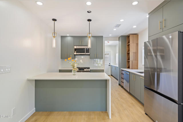 Detail Gallery Image 21 of 35 For 83 S Greenwood Ave, Pasadena,  CA  - 3 Beds | 2 Baths