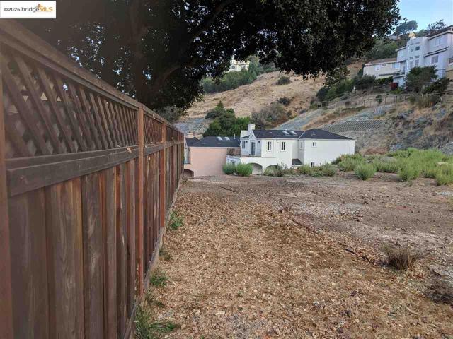 0 Redwood Rd, Oakland CA: https://media.crmls.org/mediaz/2379a120-6bda-4752-9710-b524e06062f0.jpg