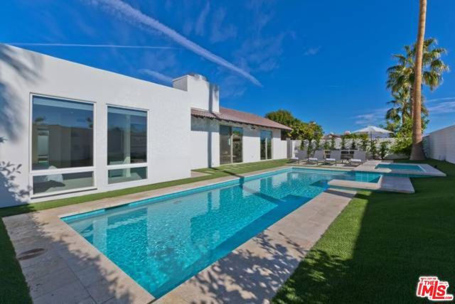 3545 Ridgeview Circle, Palm Springs CA: https://media.crmls.org/mediaz/237a074d-e35c-4d54-aba7-813c8f3137b7.jpg