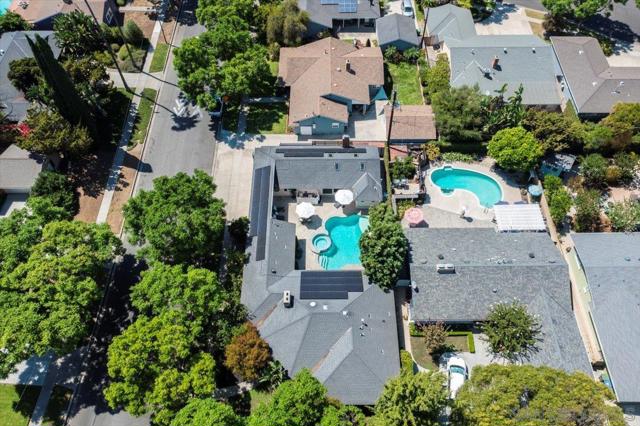 2602 N Louise, Santa Ana CA: https://media.crmls.org/mediaz/237a9593-eeb1-4d43-89cc-1c9c40feb7ac.jpg