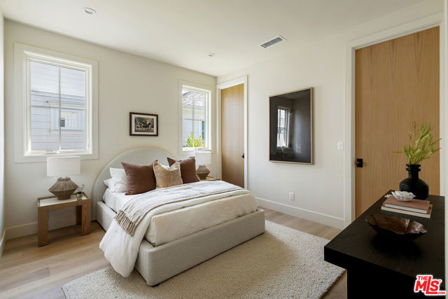 Image 16 of 31 For 1027 Galloway Street