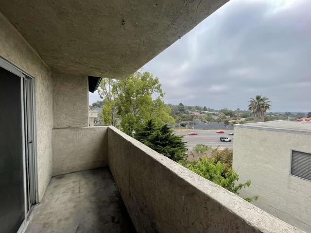 3431 Capalina Road, San Marcos CA: https://media.crmls.org/mediaz/237bce52-3144-47cb-8c7a-36c7e535f46c.jpg