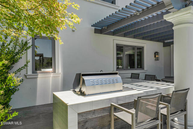 2259 Melford Court, Westlake Village CA: https://media.crmls.org/mediaz/237bf0e3-3a51-48e9-b818-40eb93875782.jpg