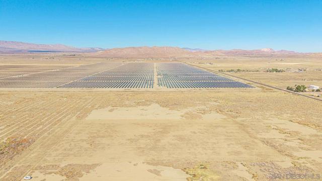 0 TBD, Rosamond CA: https://media.crmls.org/mediaz/237c1ec2-146b-4e02-9e12-5d71aab08f94.jpg