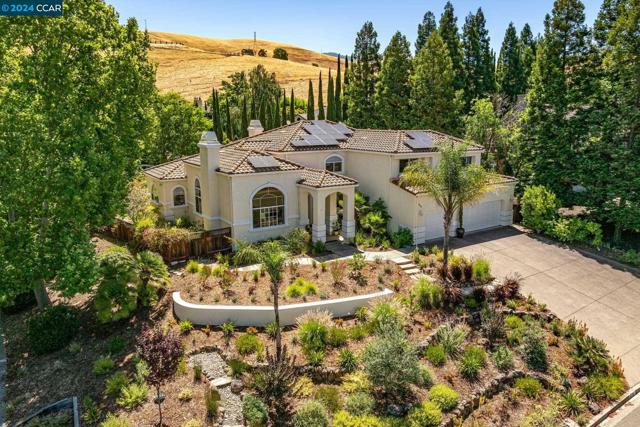 Image 2 of 41 For 820 Foxtail Ct
