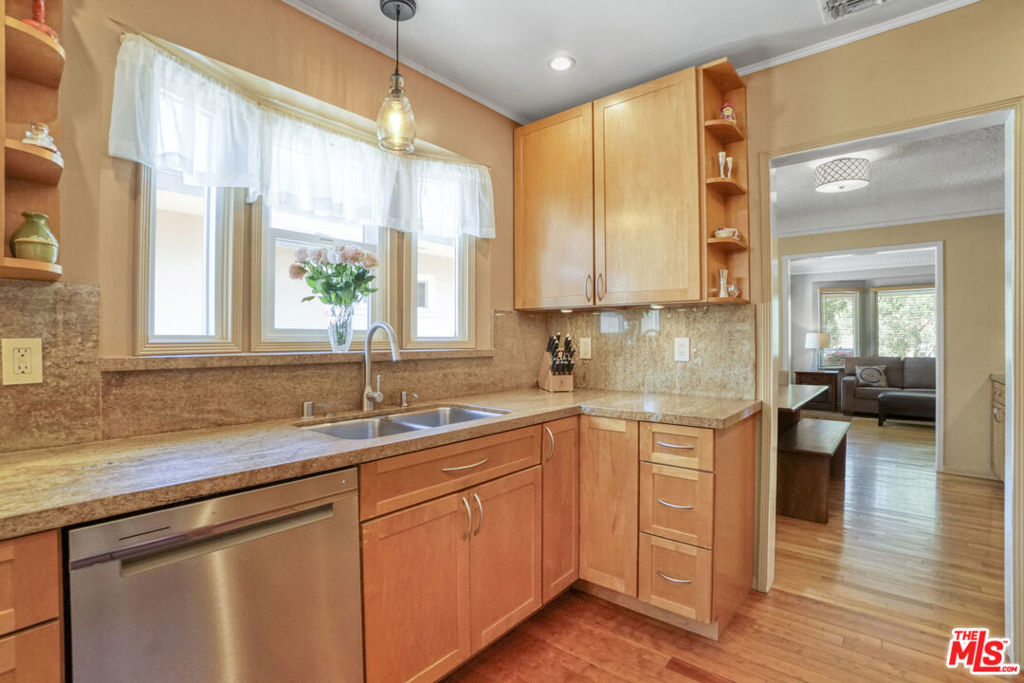 MLS #25521603 image #20