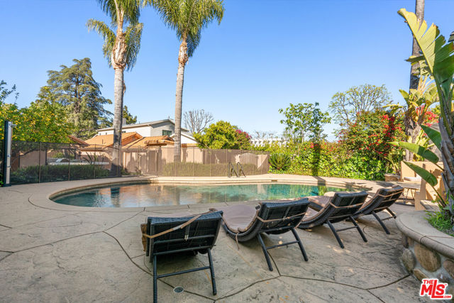 14710 Greenleaf Street, Sherman Oaks CA: https://media.crmls.org/mediaz/237cd391-4227-4fb9-9de2-8733807cc28d.jpg