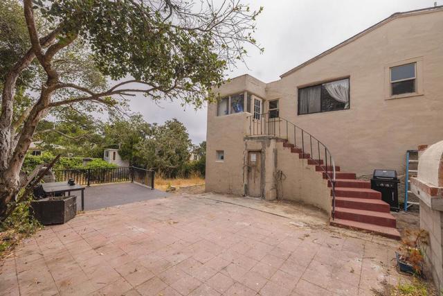 1034 Hellam Street, Monterey CA: https://media.crmls.org/mediaz/237d70c2-031d-4e66-b5d7-74591ee97ce0.jpg