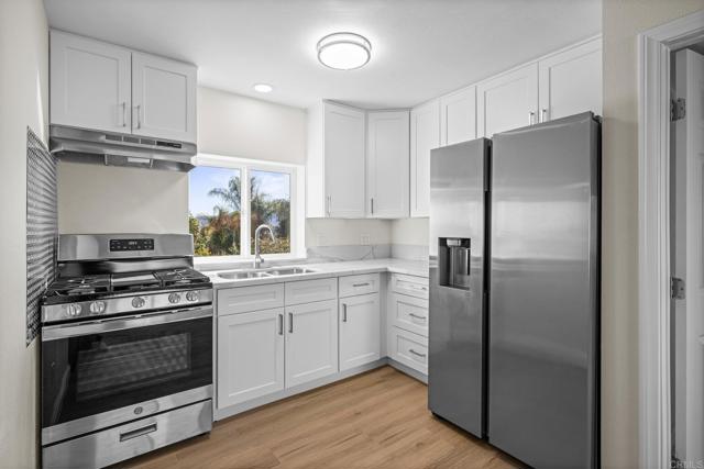 Detail Gallery Image 2 of 32 For 2215 Bonita Street, Lemon Grove,  CA 91945 - 3 Beds | 2 Baths
