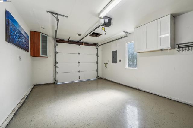 316 3Rd Ave S, Pleasant Hill CA: https://media.crmls.org/mediaz/237e1723-6a3f-471a-9b3d-a945a60c82e9.jpg