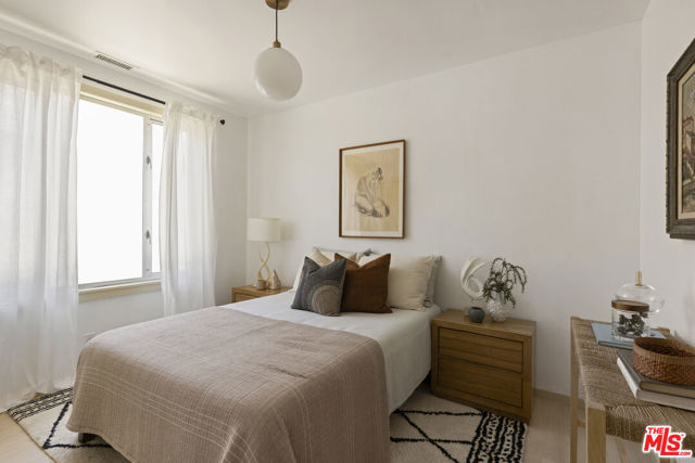 1888 Echo Park Avenue, Los Angeles CA: https://media.crmls.org/mediaz/237ff299-a02f-48de-816a-aeb80e969354.jpg
