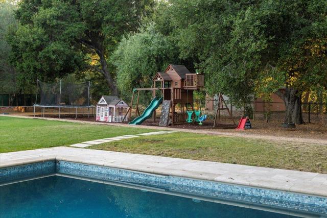15211 Becky Lane, Monte Sereno CA: https://media.crmls.org/mediaz/238012a2-3a5f-4e08-8156-cb469a221375.jpg