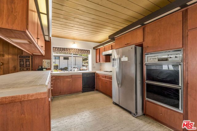 29857 Knoll View Drive, Rancho Palos Verdes, California 90275, 3 Bedrooms Bedrooms, ,2 BathroomsBathrooms,Residential,Sold,Knoll View,25580809 29857 Knoll View Drive, Rancho Palos Verdes, California 90275, 3 Bedrooms Bedrooms, ,2 BathroomsBathrooms,Residential,Sold,Knoll View,25580809