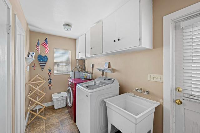 4211 Bolsa Road, Hollister CA: https://media.crmls.org/mediaz/2380cef9-e481-44af-aee8-6059349c92ac.jpg