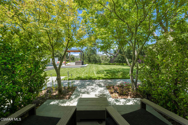 2259 Melford Court, Westlake Village CA: https://media.crmls.org/mediaz/23813cc7-a1af-4d92-be47-ee6ce3ddf3c7.jpg