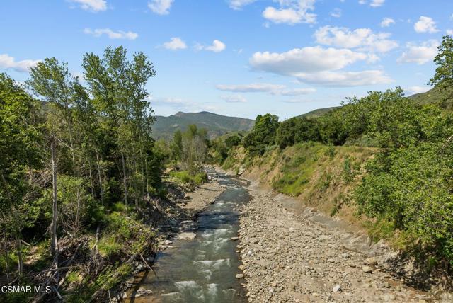 5682 Pine Grove Road, Santa Paula CA: https://media.crmls.org/mediaz/23813e61-5764-47af-b157-e7f3e83e3503.jpg