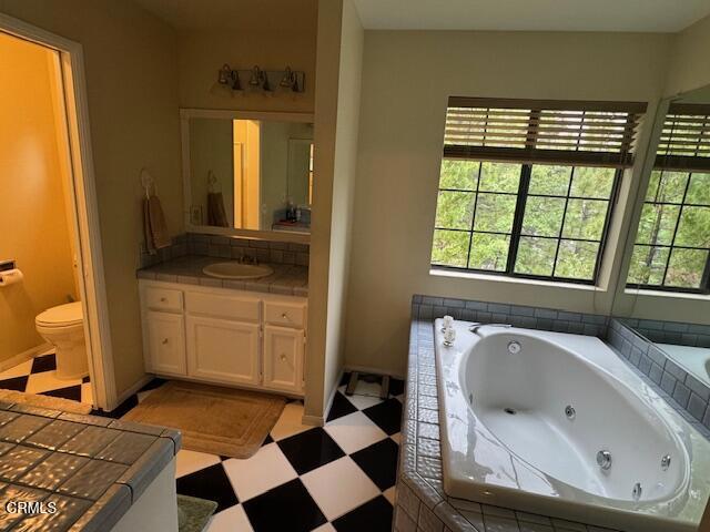 Detail Gallery Image 9 of 21 For 232 N Fairway Dr, Lake Arrowhead,  CA 92352 - 3 Beds | 2 Baths