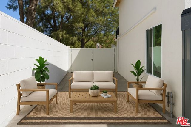 23906 1/2 Darbun Drive, Newhall CA: https://media.crmls.org/mediaz/2381d6fb-e7c0-4e73-84b1-9c73eef787c7.jpg