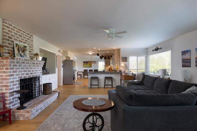 27302 Highway 1, Carmel CA: https://media.crmls.org/mediaz/2381da84-7aaf-4a3e-be7b-81fc6380d23e.jpg