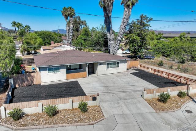 8734 Atlas View Dr, Santee CA: https://media.crmls.org/mediaz/2382cbda-7635-433b-b52f-6331bfca45b4.jpg