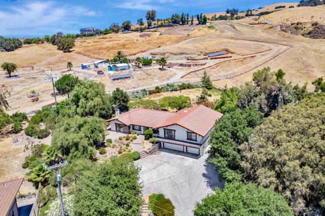 15231 Skyview Drive, San Jose CA: https://media.crmls.org/mediaz/23836c00-6720-47af-bfe7-0af786c48b08.jpg