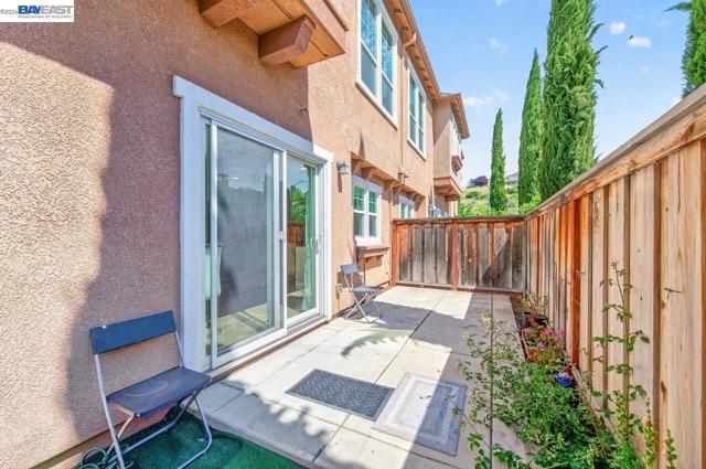 3651 Branding Iron Pl, Dublin CA: https://media.crmls.org/mediaz/23838b40-20e9-4e12-a410-745b09a2d2ea.jpg