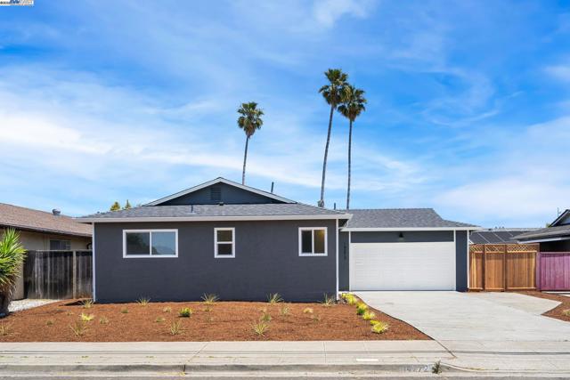 14272 Santiago Rd, San Leandro CA: https://media.crmls.org/mediaz/2383a45c-4c4d-4ee5-b759-284872efc225.jpg