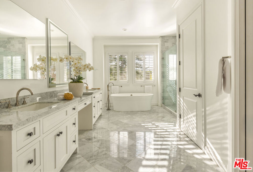4222 Woodman AvenueSherman Oaks img 16