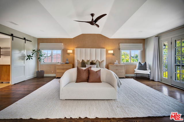 14071 Roblar Road, Sherman Oaks CA: https://media.crmls.org/mediaz/23840d6c-2b5f-4494-bd8f-cb23e7271590.jpg