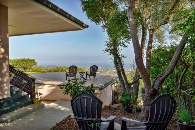 960 Roble Lane, Santa Barbara CA: https://media.crmls.org/mediaz/23843003-ec19-419a-bd90-b35c9cfd87d8.jpg
