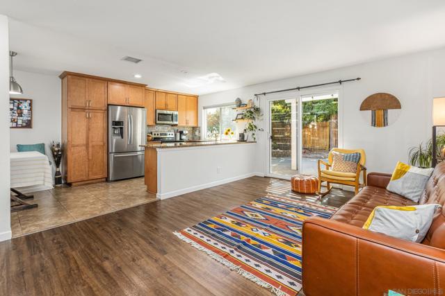 17162 Poblado Ct, San Diego CA: https://media.crmls.org/mediaz/2384de44-8e9c-43ef-baaa-44511b2f72e3.jpg