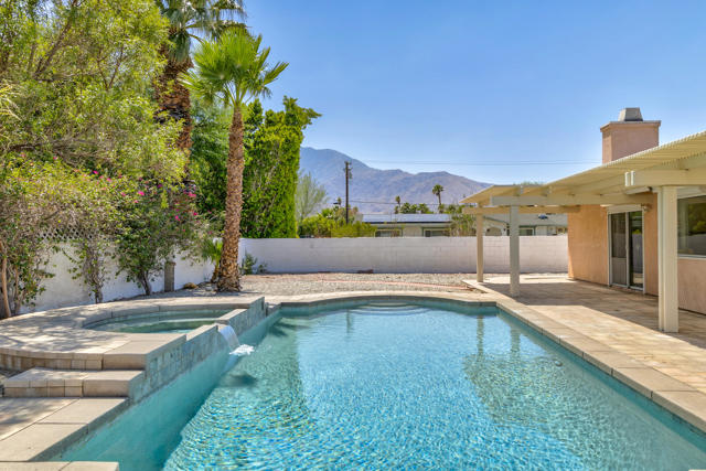 2643 E Venetia Road, Palm Springs CA: https://media.crmls.org/mediaz/2384e3c0-4f2f-46b2-a423-c137ea75520c.jpg
