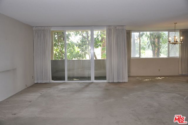 Image 3 for 5411 Tyrone Ave #203, Sherman Oaks, CA 91401