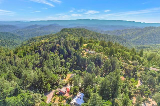 21683 Summit Road, Los Gatos CA: https://media.crmls.org/mediaz/23854a0a-0301-4e27-a8fd-4c0f5a575c6e.jpg