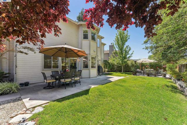1159 Vintner Pl, Livermore CA: https://media.crmls.org/mediaz/23866fbc-0e6d-4f12-aa69-be31754522a0.jpg