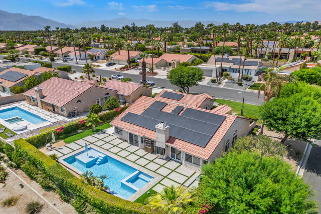 70920 Ironwood Drive, Rancho Mirage CA: https://media.crmls.org/mediaz/238678e2-64cf-4db6-9419-2356ba8120b1.jpg