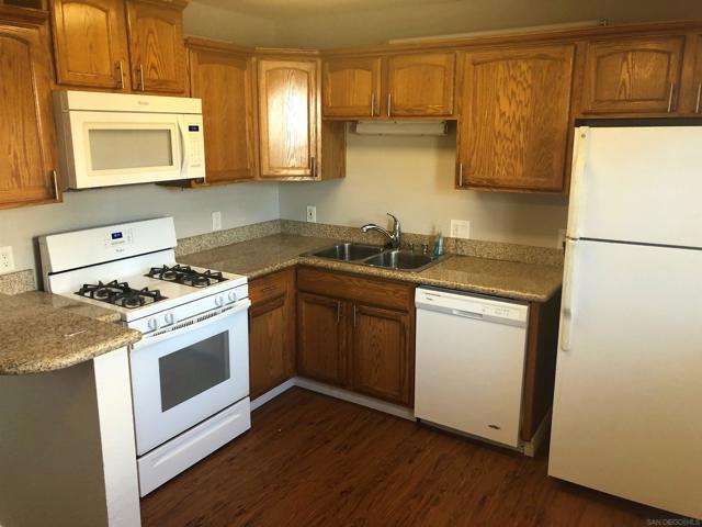 6140 6142 Horton Drive, La Mesa CA: https://media.crmls.org/mediaz/2386f139-9880-4efe-bc04-5361343432c3.jpg