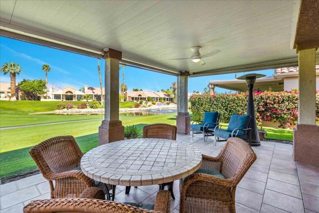 42197 Turqueries Avenue, Palm Desert CA: https://media.crmls.org/mediaz/2388d307-4c59-4017-9d9a-85df89e040a4.jpg