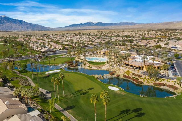 78300 Willowrich Drive, Palm Desert CA: https://media.crmls.org/mediaz/23891045-23d5-490f-ac68-d17a659c7b34.jpg