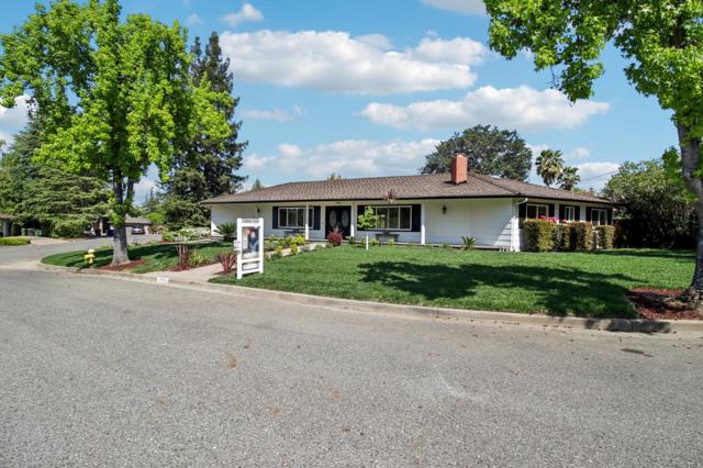 13056 Brandywine Drive, Saratoga CA: https://media.crmls.org/mediaz/23892728-d467-4f03-af1e-130b8bfe9a5a.jpg