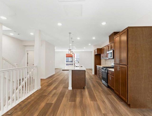 6689 Optimum Loop, San Jose CA: https://media.crmls.org/mediaz/23896a19-ed68-45f2-b8ae-2f7322d120a4.jpg