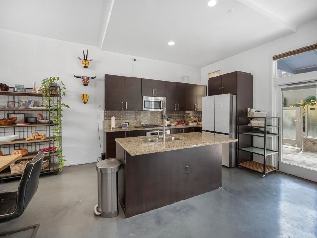 540 9th Avenue - photo 5