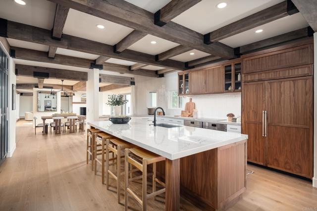 6449 Las Colinas, Rancho Santa Fe CA: https://media.crmls.org/mediaz/238a1fbf-3c09-472e-8526-aa447717993e.jpg