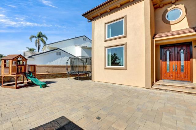 36 Coronado Pointe, Laguna Niguel CA: https://media.crmls.org/mediaz/238acdf0-8261-4fe2-8692-35846e2016bd.jpg