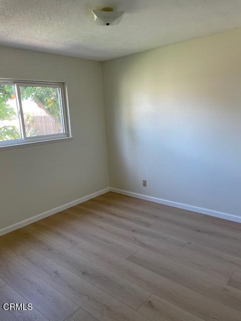 Detail Gallery Image 10 of 19 For 396 Baker Ave, Ventura,  CA 93004 - 3 Beds | 2 Baths